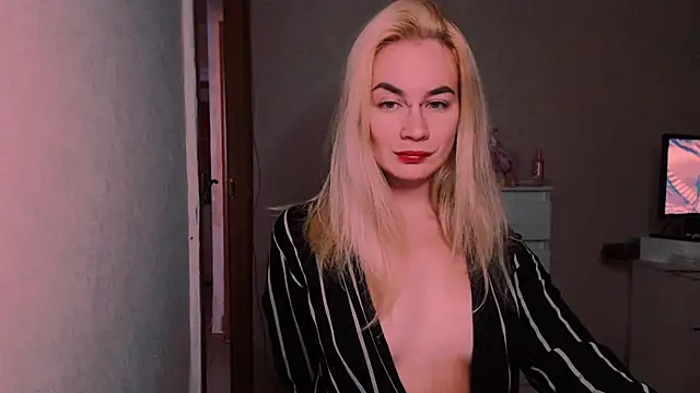 xxxcharismaaa online show from October 10, 8:19 pm