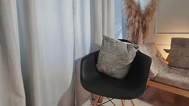 valcamtina online show from October 29, 1:24 pm