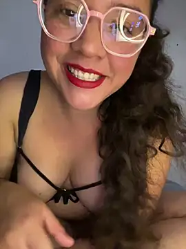 Snapshot of Vivi_Kvsh chatting on February 23, 11:02 pm Vivi Kvsh online show from February 23, 11:02 pm