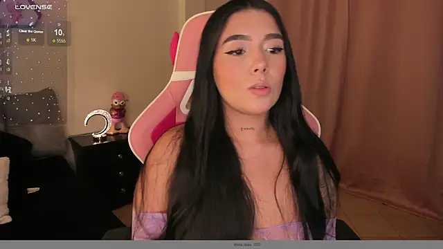 Snapshot of shantall_vidales_ chatting on January 8, 6:09 am shantall vidales online show from January 8, 6:09 am