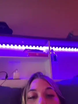 Snapshot of chloetease chatting on March 9, 2:43 pm chloetease online show from March 9, 2:43 pm