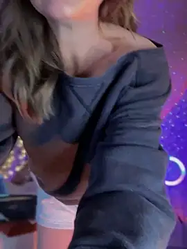 MaiseKnox online show from January 26, 9:40 pm