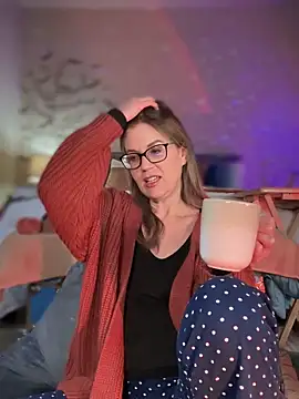 MaiseKnox online show from March 16, 11:57 pm