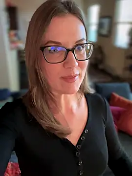 MaiseKnox online show from October 15, 11:38 pm