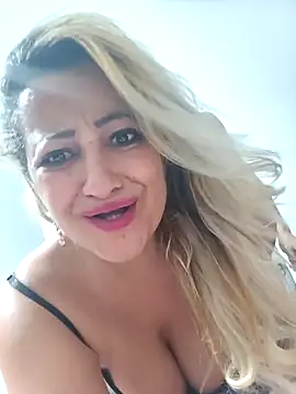 vivifernades online show from November 26, 11:17 pm