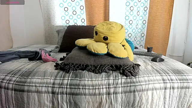 Snapshot of BlowMommy_ chatting on January 28, 9:19 pm BlowMommy online show from January 28, 9:19 pm