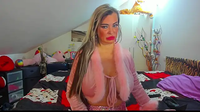 Snapshot of Raffaelababy chatting on November 30, 7:18 pm Raffaelababy online show from November 30, 7:18 pm