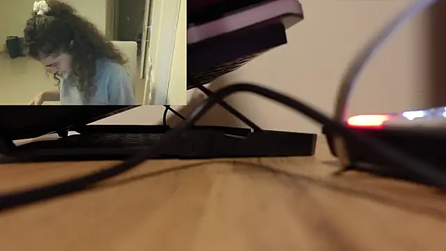 Snapshot of lady_ana_ chatting on November 11, 2:11 am lady ana online show from November 11, 2:11 am