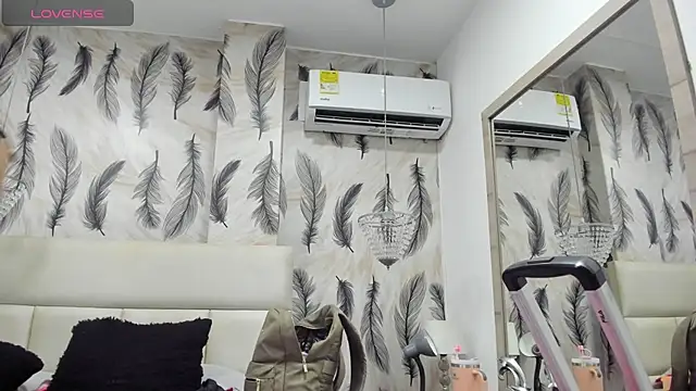 Vivi prinncess online show from October 22, 2:12 am