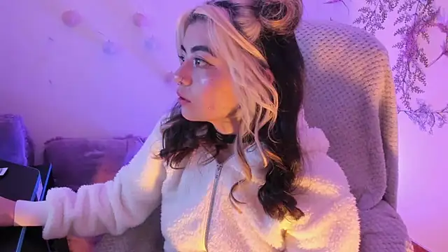 Sammysammy  online show from December 5, 9:28 am