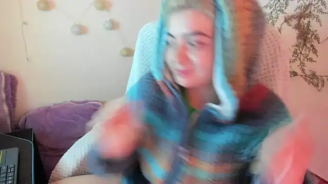 Sammysammy  online show from March 13, 7:20 am