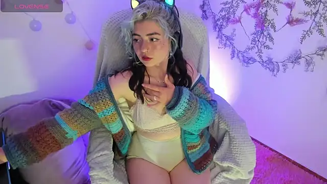 Sammysammy  online show from March 18, 8:36 am