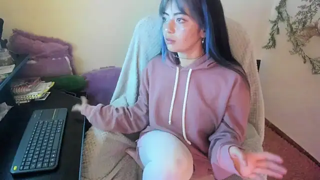 Sammysammy  online show from November 22, 8:35 am