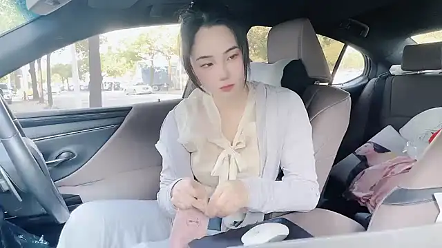 Snapshot of orla2021 chatting on December 8, 12:51 am orla2021 online show from December 8, 12:51 am