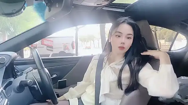 Snapshot of orla2021 chatting on December 8, 6:54 am orla2021 online show from December 8, 6:54 am