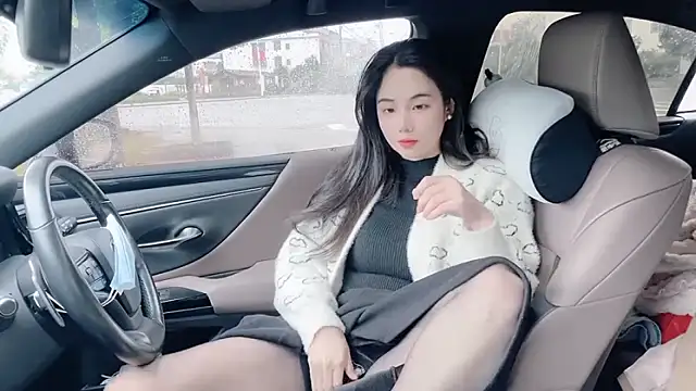 Snapshot of orla2021 chatting on October 21, 2:01 am orla2021 online show from October 21, 2:01 am