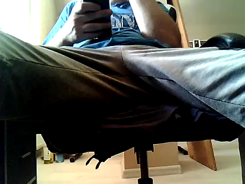 Snapshot of georgee801 chatting on August 1, 1:43 pm georgee801 online show from August 1, 1:43 pm