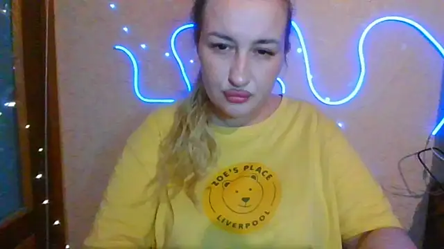 Snapshot of Mandy_Belcher chatting on July 7, 4:55 pm Mandy Belcher online show from July 7, 4:55 pm