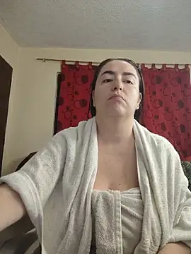 Snapshot of rosahills chatting on May 17, 5:38 am rosahills online show from May 17, 5:38 am