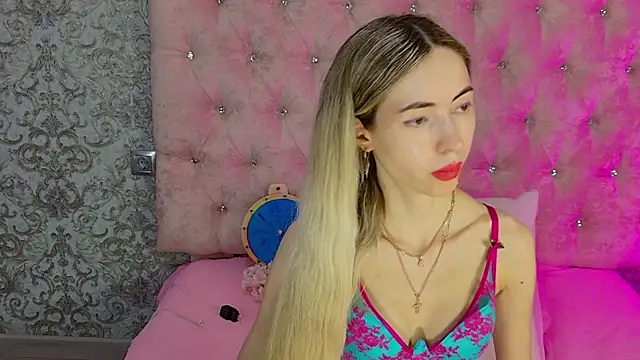 Akilla Queen online show from July 13, 1:52 am