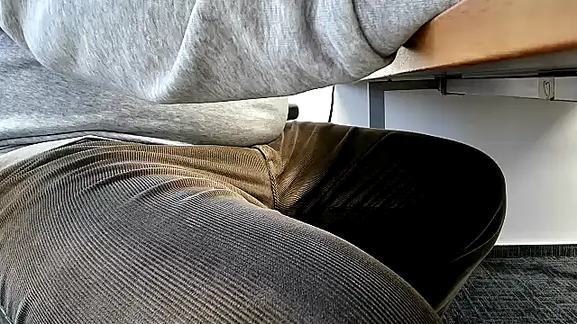 69bezfleku online show from December 4, 7:28 am