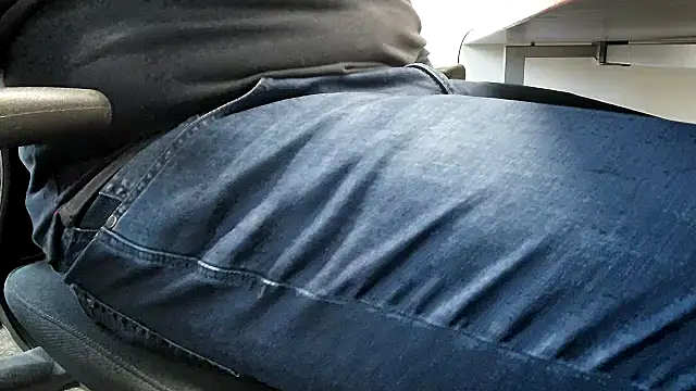 69bezfleku online show from October 23, 6:13 am