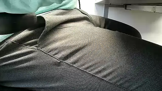 69bezfleku online show from December 3, 7:27 am