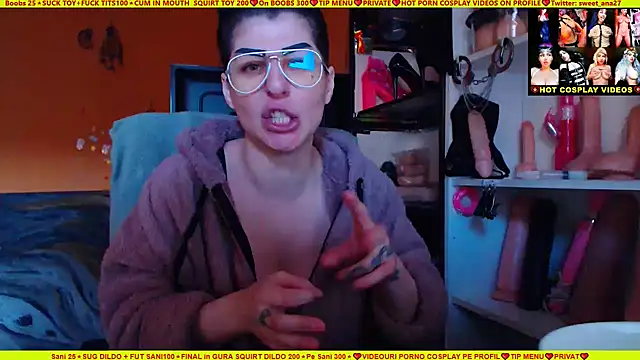 Snapshot of cuminmenowbbyx chatting on January 5, 2:08 pm cuminmenowbbyx online show from January 5, 2:08 pm