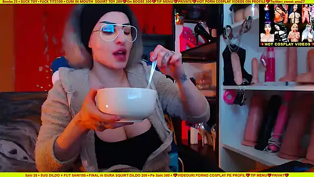 Snapshot of cuminmenowbbyx chatting on February 3, 1:08 pm cuminmenowbbyx online show from February 3, 1:08 pm