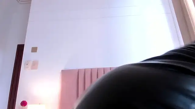 AGATHAA WHITE online show from February 24, 11:43 am