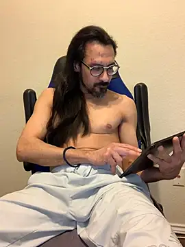 Youreherewithme online show from January 14, 9:45 am