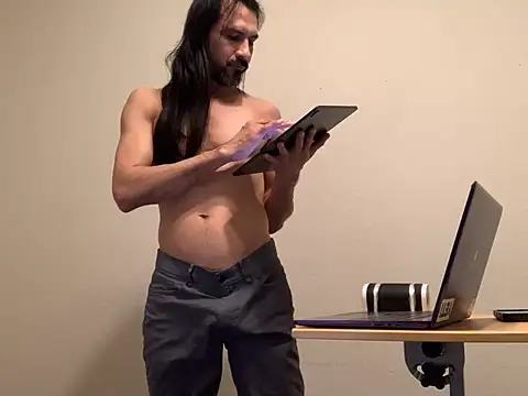 Youreherewithme online show from January 28, 2:43 am