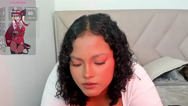 Dephne   online show from February 12, 5:37 pm