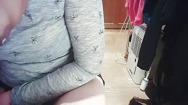 cindy01113520 online show from March 8, 8:57 pm