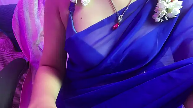 Queen Angelena online show from January 18, 6:01 pm