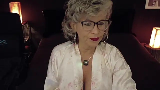 milfettefab online show from April 26, 5:43 pm