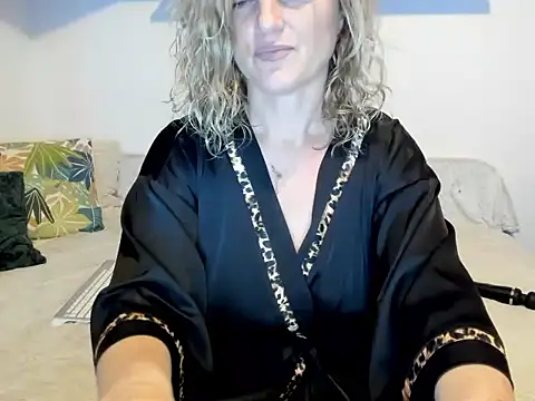 Jadore able online show from February 5, 5:41 am