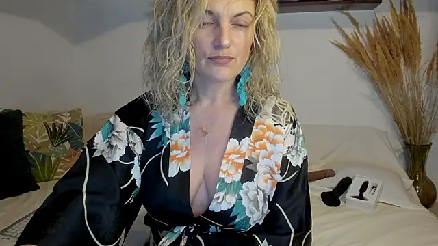 Jadore able online show from March 6, 2:41 am