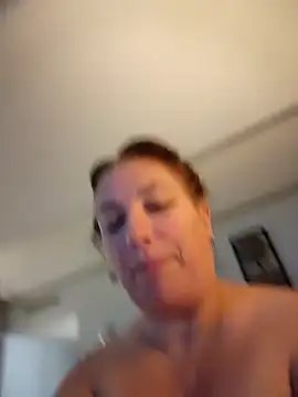 Canadian BBW online show from December 17, 5:36 pm