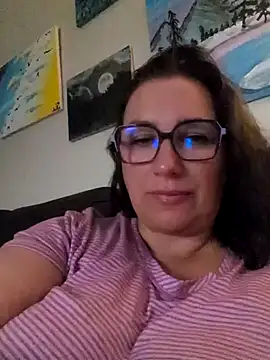 Snapshot of Canadian_BBW chatting on August 7, 1:57 pm Canadian BBW online show from August 7, 1:57 pm