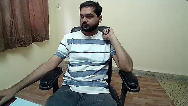 Snapshot of mynastyfuckerr chatting on February 6, 11:46 am mynastyfuckerr online show from February 6, 11:46 am