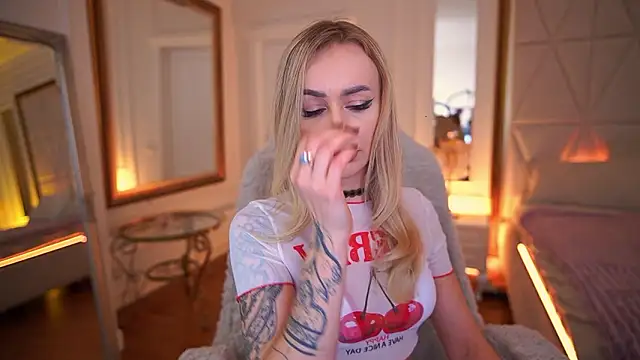 GraceCandy online show from February 7, 4:05 am