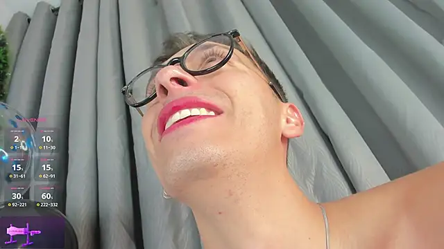 Thiago jones online show from December 3, 1:13 am