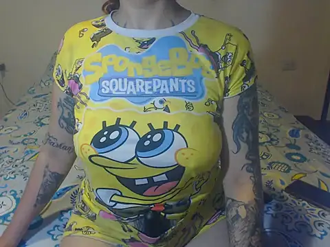 Snapshot of Tattoodreams_lucy chatting on September 17, 7:48 pm Tattoodreams lucy online show from September 17, 7:48 pm