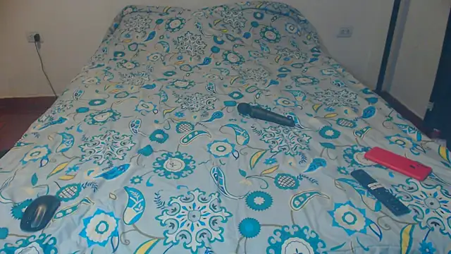 Snapshot of Tattoodreams_lucy chatting on February 14, 10:28 pm Tattoodreams lucy online show from February 14, 10:28 pm