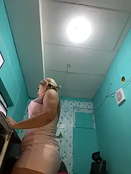 Snapshot of maymercy chatting on February 1, 2:48 pm maymercy online show from February 1, 2:48 pm