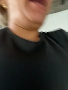 Snapshot of maymercy chatting on March 2, 1:18 pm maymercy online show from March 2, 1:18 pm