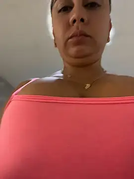 Snapshot of maymercy chatting on April 13, 1:49 pm maymercy online show from April 13, 1:49 pm