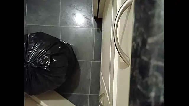 hairyuncut00 online show from January 2, 1:27 am