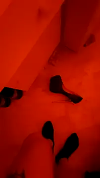 Misspadrona88 online show from October 8, 9:23 pm